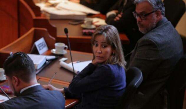 Hilda Niño Según la defensa, la exfiscal Niño fue objeto de una diligencia irregular en las instalaciones de la Escuela de Carabineros donde permanece recluida.