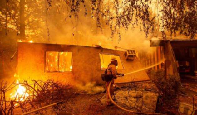 Incendios en California Incendios forestales en California dejan varios muertos y miles de evacuados.