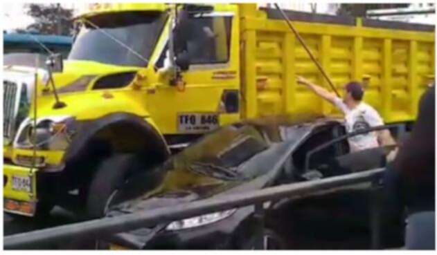 La intolerancia entre conductores en Bogotá suscitó insólito hecho.