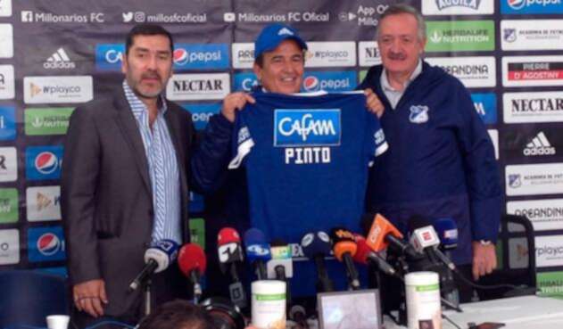 Jorge Luis Pinto durante su presentación como técnico de Millonarios