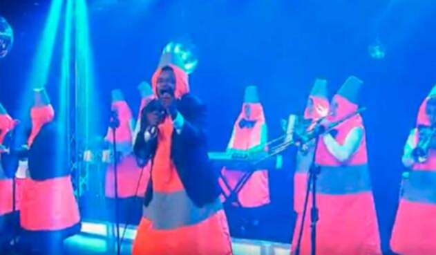 La banda del Cono canta canción para los conductores imprudentes La banda del Cono canta canción para los conductores imprudentes