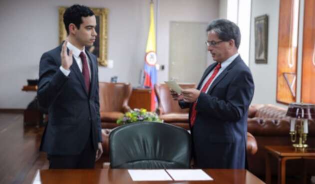 Luis Alberto Rodríguez, viceministro de Hacienda, junto a Alberto Carrasquilla, ministro de Hacienda