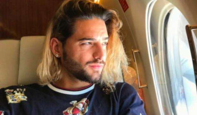 Maluma debió ser operado de una de sus rodillas hace pocos días. Maluma debió ser operado de una de sus rodillas hace pocos días.