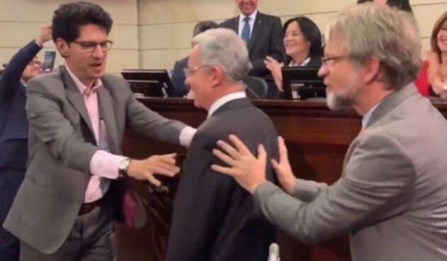 Mockus y Uribe