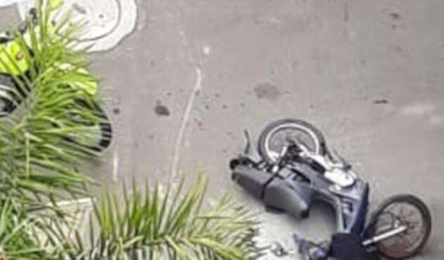 Motociclista muere tras disparo de un policía en Envigado, Antioquia Motociclista muere tras disparo de un policía en Envigado, Antioquia