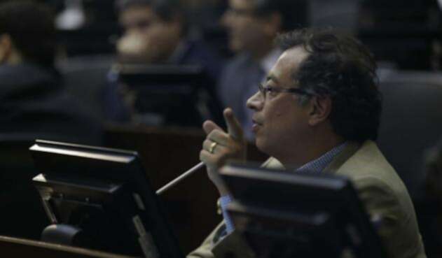 Gustavo Petro es señalado de corrupción