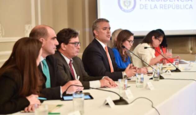 Presidente Iván Duque con equipo de ministros