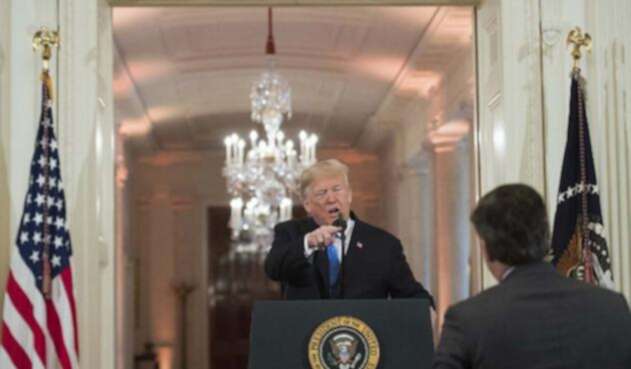 Donald Trump y Jim Acosta Donald Trump y Jim Acosta