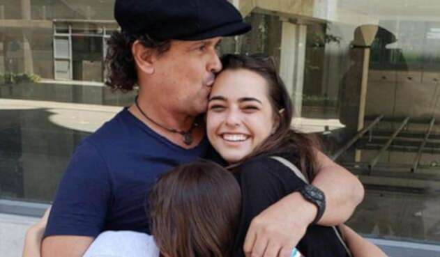 El cantante afirmó que aunque es difícil como padre, apoya a su hija en lo que hace.