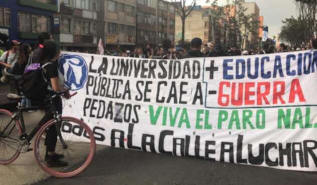 Marcha de estudiantes universitarios en Bogotá