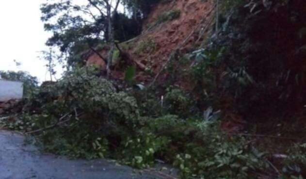 Derrumbe autopista Medellín-Bogotá.