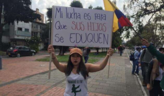 Marcha de estudiantes en Bogotá Marcha de estudiantes en Bogotá 1
