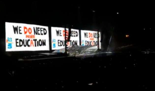 Roger Waters criticó política de educación en Colombia Roger Waters pide más educación