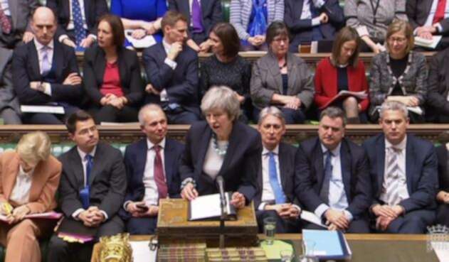 Primera ministra Theresa May en el Parlamento