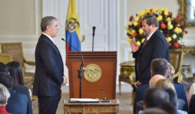 Presidente Iván Duque y el nuevo embajador de Colombia en Costa Rica Angelino Garzón