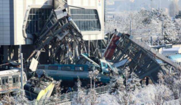 Accidente de tren en Turquía Accidente de tren en Turquía