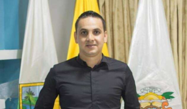 Alcalde de Puerto Berrío, Jaime Cañas, fue capturado haciendo disparos al aire