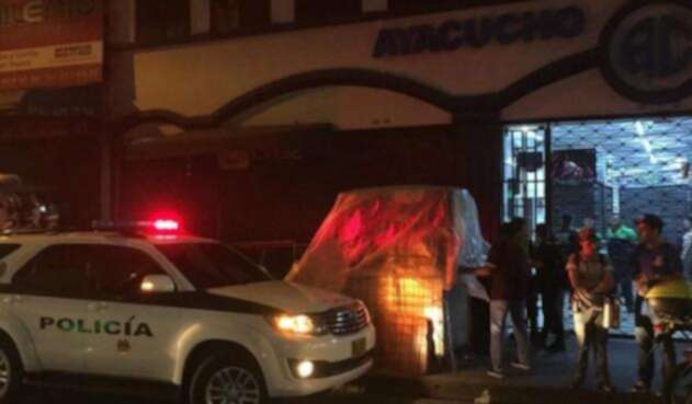 Se robaron 500 millones de pesos en cuatro joyerías en el Centro de Medellín. Se robaron 500 millones de pesos en cuatro joyerías en el Centro de Medellín.