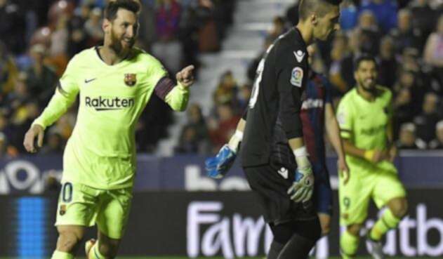 Barcelona- Messi Barcelona quedó solo en la cima de La Liga con 34 unidades.