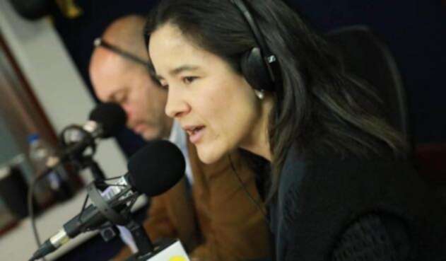 La Ministra TIC, Silvia Constain, estuvo en los micrófonos de LA FM La Ministra TIC, Silvia Constain, estuvo en los micrófonos de LA FM