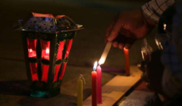 El Día de las Velitas está asociado a una celebración religiosa.