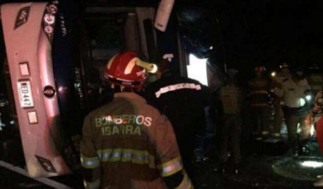 Bus colombiano accidente Ecuador