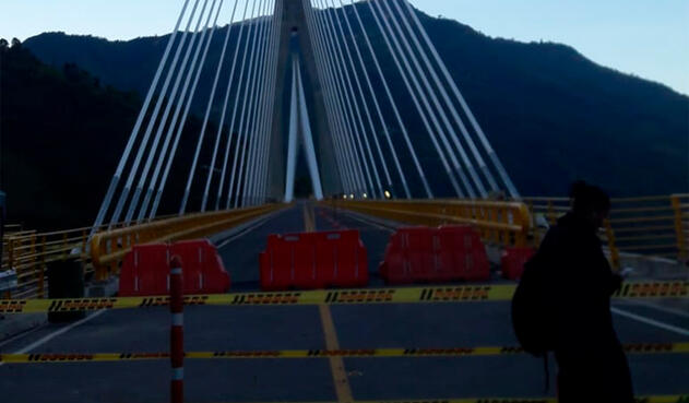 El puente Hisgaura, en Santander Iniciaron las pruebas de carga en el puente Hisgaura, en Santander.