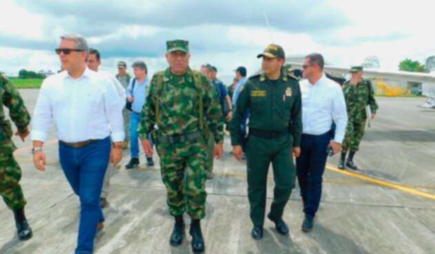 El presidente de la República, Iván Duque, arribando a Tumaco, en Nariño, donde sobrevoló la zona donde se adelantó la operación contra alias Guacho, el 2 de diciembre de 2018