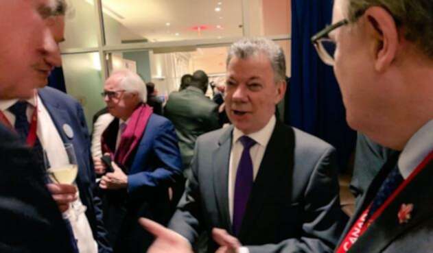 Juan Manuel Santos asistió al estreno del documental “A Call for Peace”