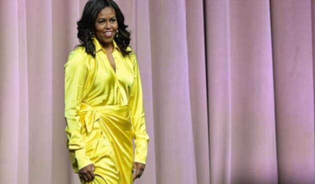 Michelle Obama usa llamativas botas doradas