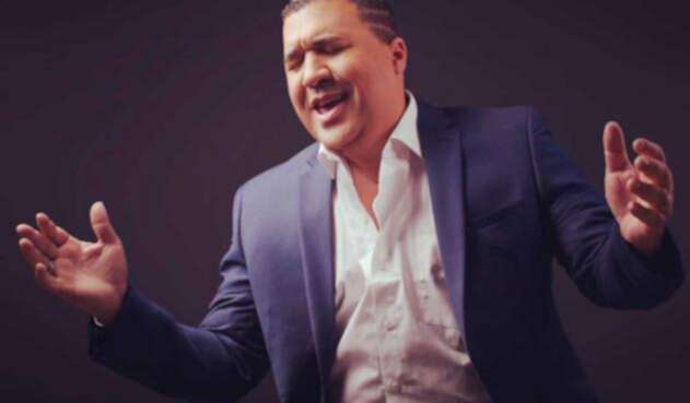 Mickey Taveras, cantante Mickey Taveras ganó fama con varias canciones como "y que me pasa"