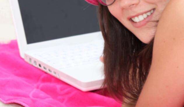 Foto ilustrativa de una modelo web cam