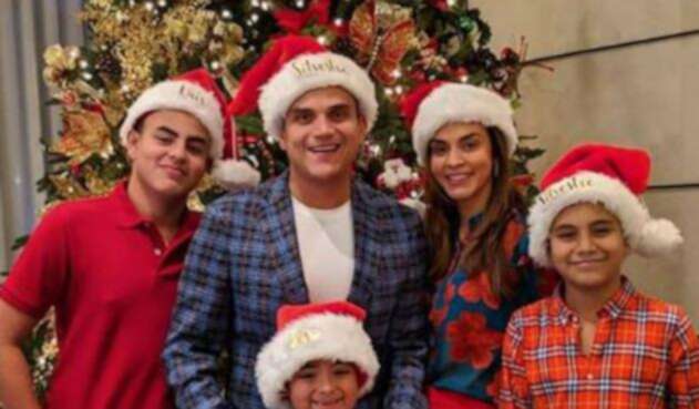 Silvestre Dangond y su familia en Navidad