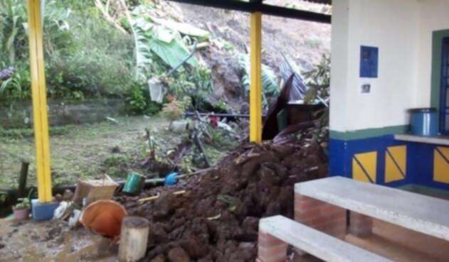 Tragedia en escuela de Calarcá (Quindío) 8