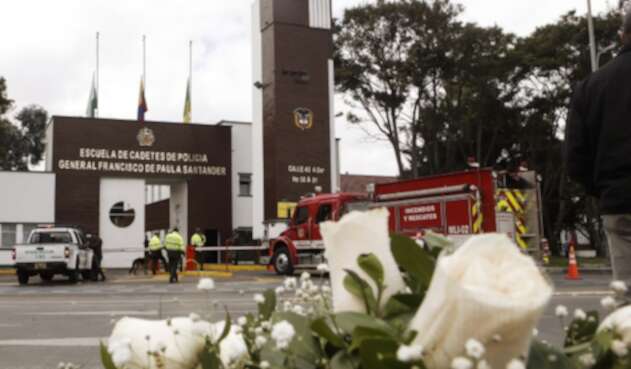 Fachada de la escuela General Santander, tras atentado con carro bomba.