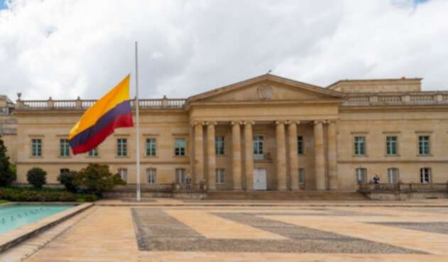 Casa de Nariño Bandera Colombia media asta Casa de Nariño