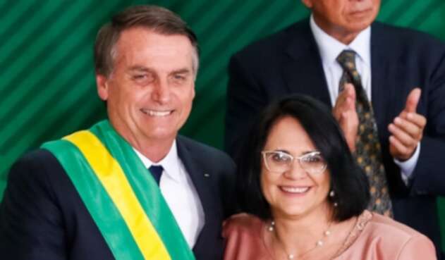 Damares Alves y Jair Bolsonaro.