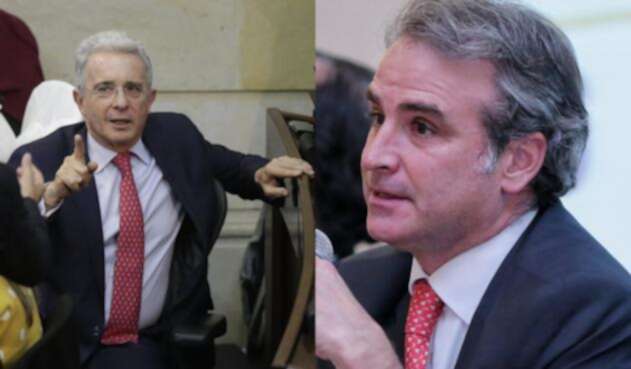 Álvaro Uribe y Pablo Felipe Robledo, en duro enfrentamiento Álvaro Uribe y Pablo Felipe Robledo, en duro enfrentamiento