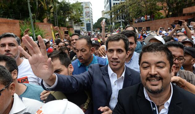 Trump reconoció al líder opositor Juan Guaidó como presidente interino de Venezuela.
