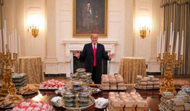 Donald Trump ofrece hamburguesas en la Casa Blanca Donald Trump ofrece hamburguesas en la Casa Blanca