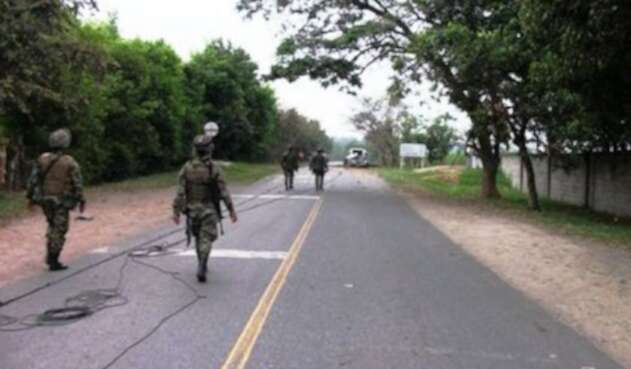 Se trata de un ataque a la población civil en mayo de 2011 en el departamento de Caquetá. Ejército retoma el control en zona rural de Corinto donde se enfrentaban grupos criminales