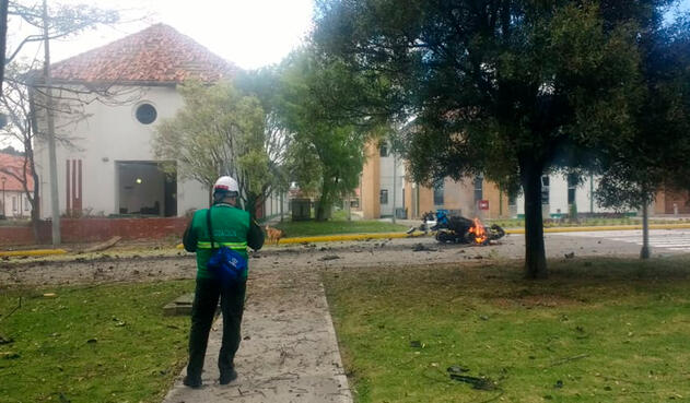 El carro bomba en la Escuela General Santander