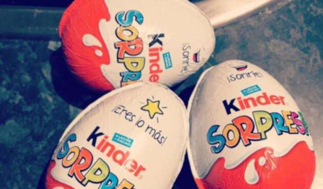 Escándalo por huevo Kinder Sorpresa con mensaje alusivo supuestamente al ‘Ku Klux Klan