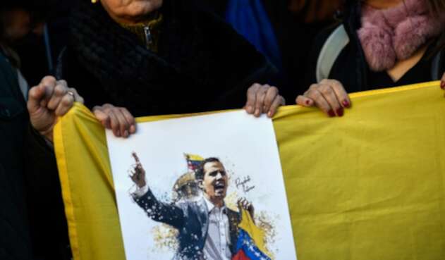Venezolanos en Madrid (España) apoyando a Juan Guaidó, presidente de la Asamblea Nacional de Venezuela