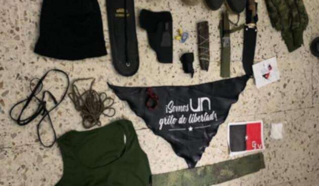 Prendas alusivas al ELN