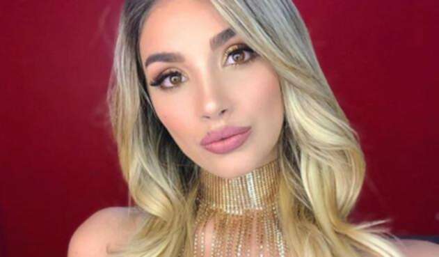 La presentadora compartió una fotografía completamente al natural, debido a las críticas que recibió por una sesión de fotos que publicó en su perfil de Instagram.