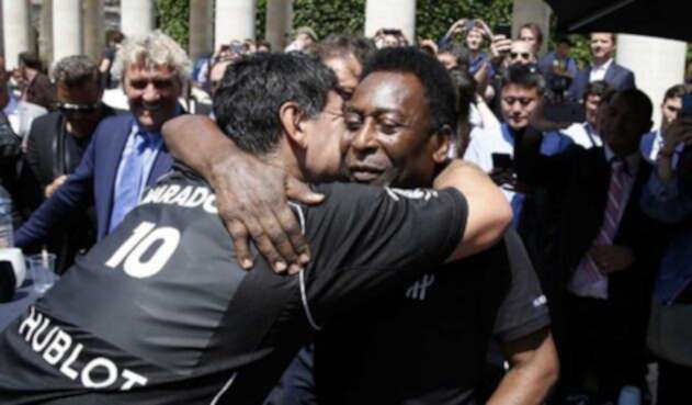 Diego Armando Maradona y Pelé Diego Armando Maradona y Pelé
