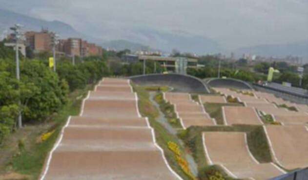 Pista BMX Mariana Pajón en Medellín Deportistas fueron robados en la Pista BMX Mariana Pajón en Medellín.