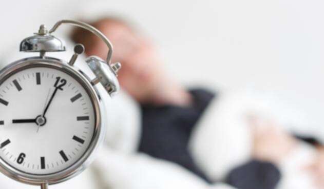 Reloj despertador para trabajadores impuntuales, el regalo de un gobernador.