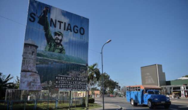 Santiago de Cuba, con un valla en tributo a Fidel Castro
